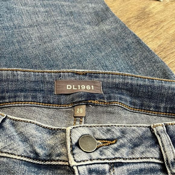 DL1961 Emma Low Rise Instasculpt Claiborne Blue Raw Hem Skinny Jeans Size 29 - Picture 7 of 8